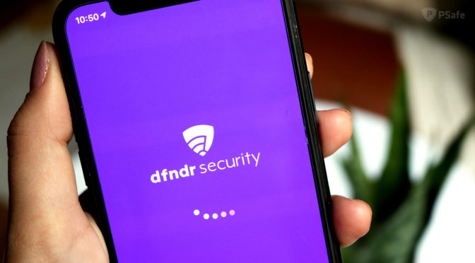 Tela de smartphone apresentando o dfndr security