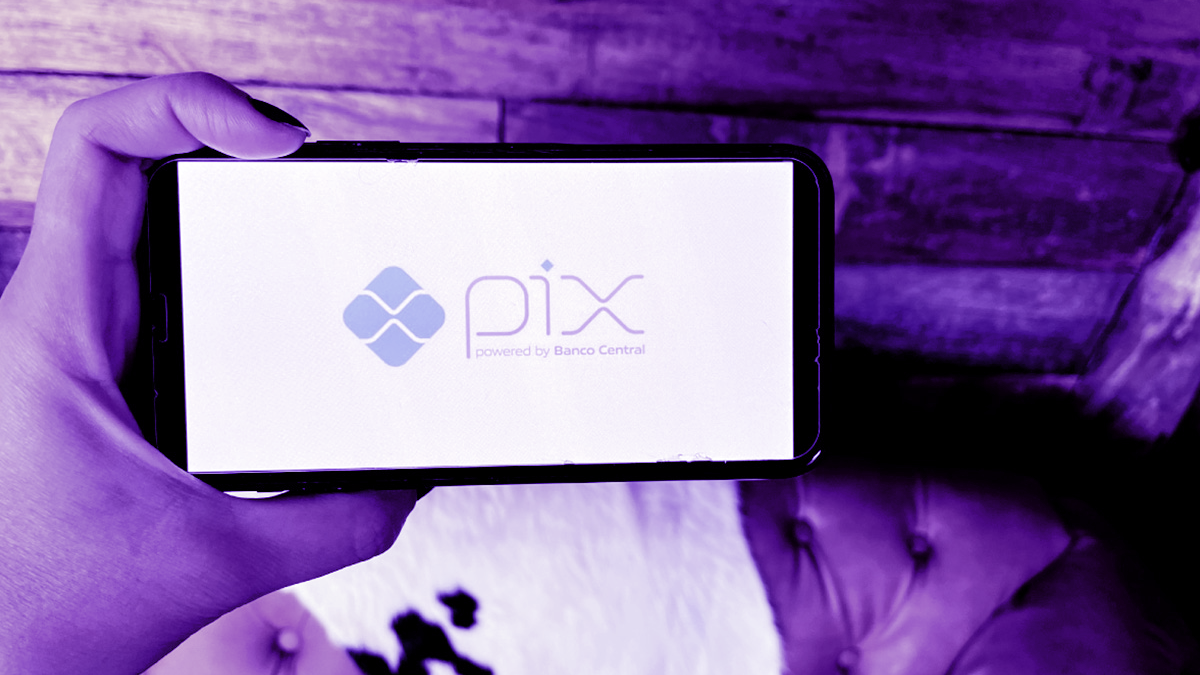 Imagem mostra a tela do PIX em um celular